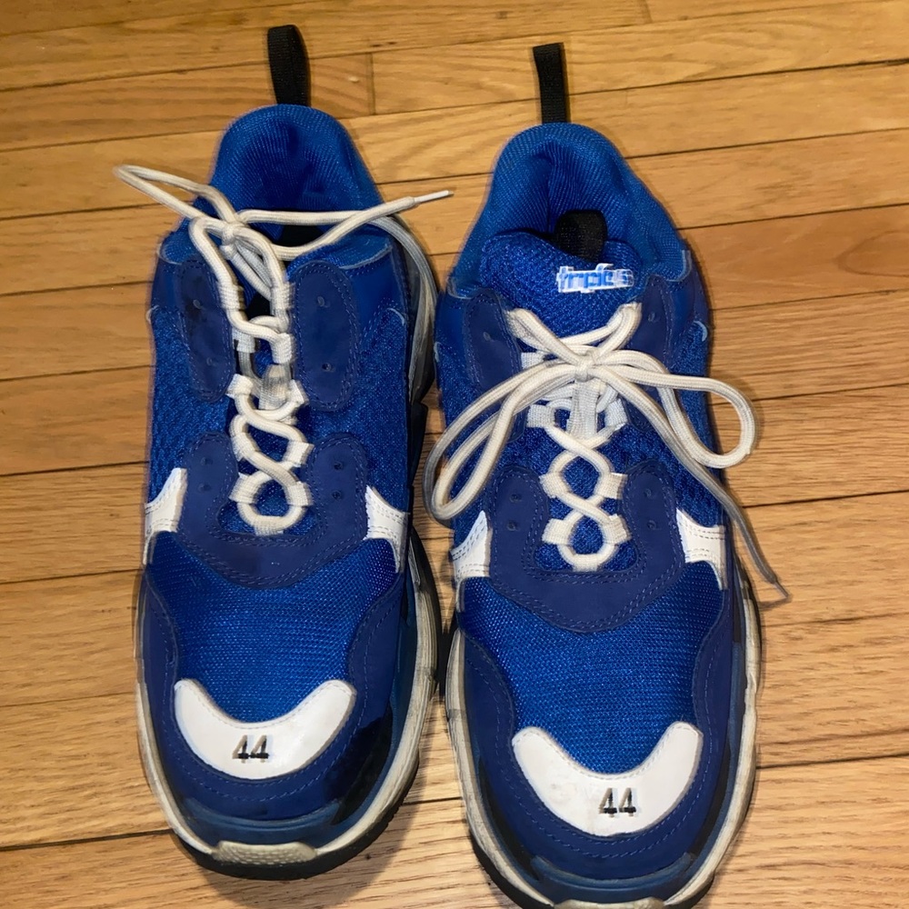 balenciaga triple s